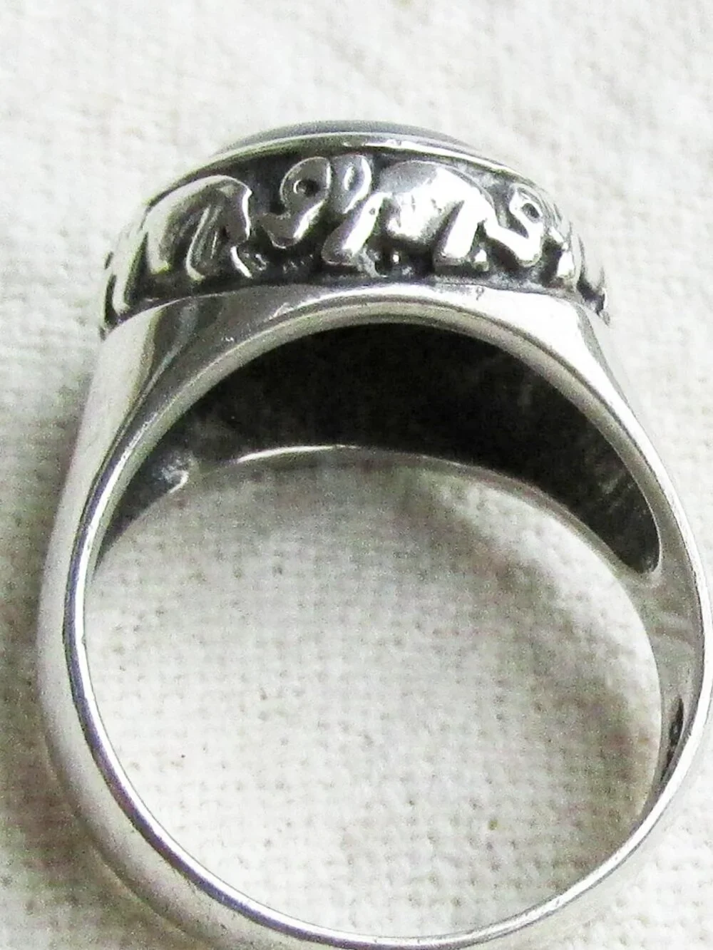 Vintage CHATEAU D'ARGENT Canada Sterling Silver Hematite Elephant Ring Sz 8
